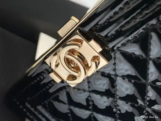 First Bag Ru MINAUDIERE BOY CHANEL 0611